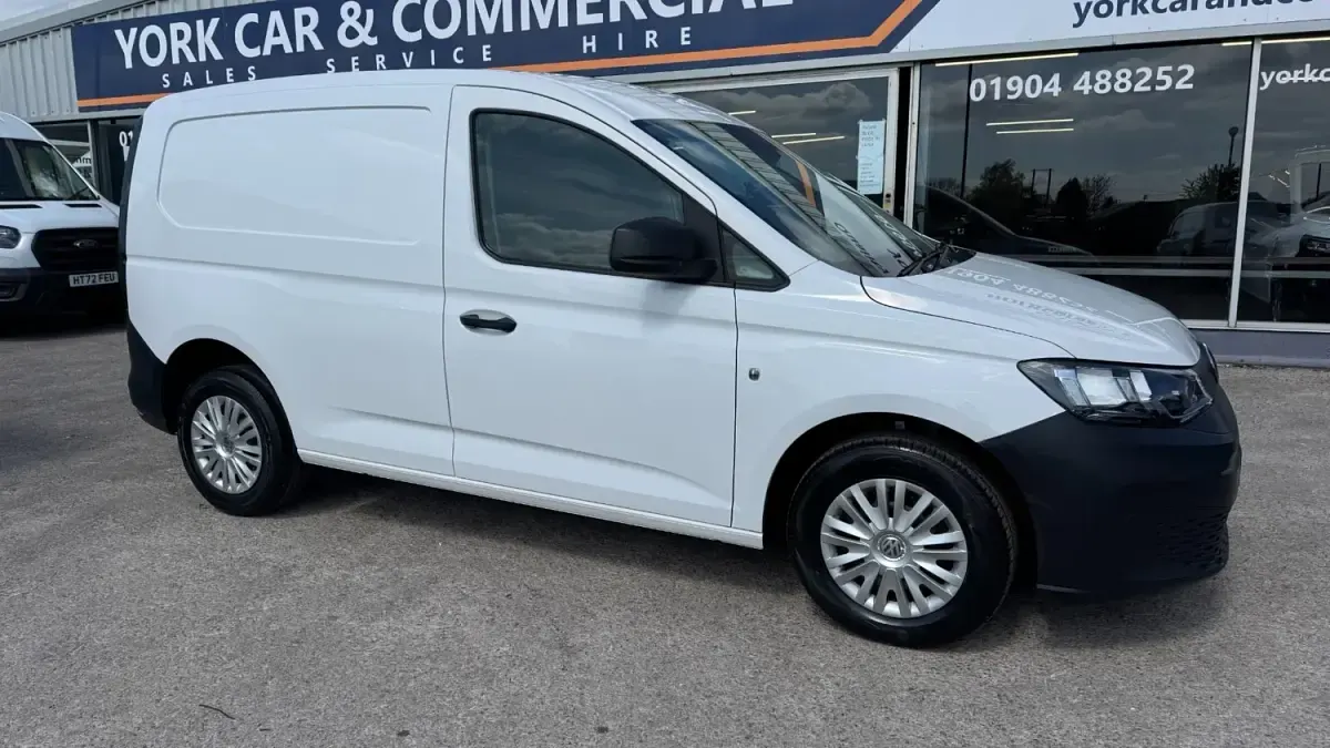 Begagnad VW Caddy S 2022 Vit Minibuss
