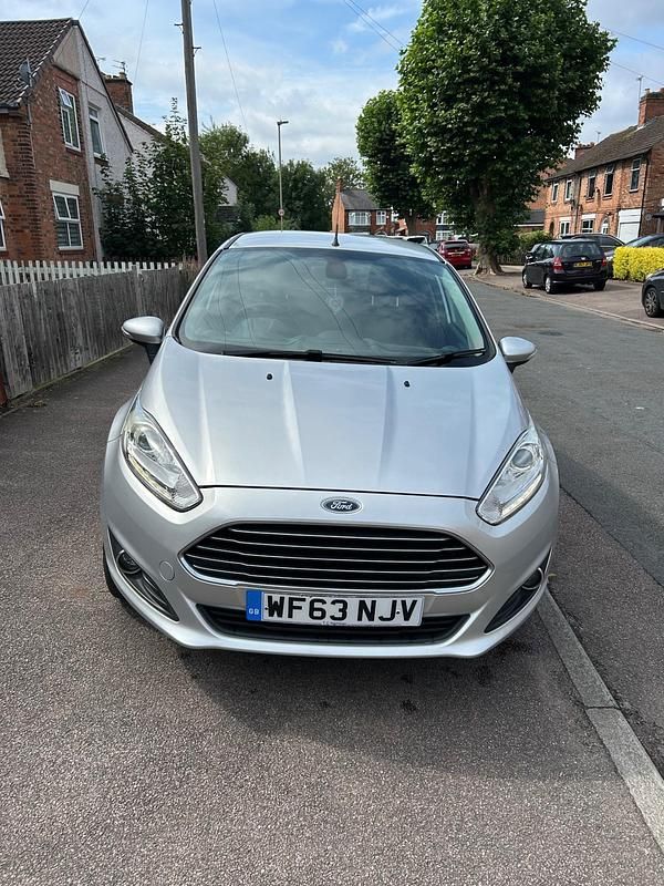 Silver Used 2013 Ford Fiesta Titanium Hatchback | £3,290 (Fair price) - Image 1/4