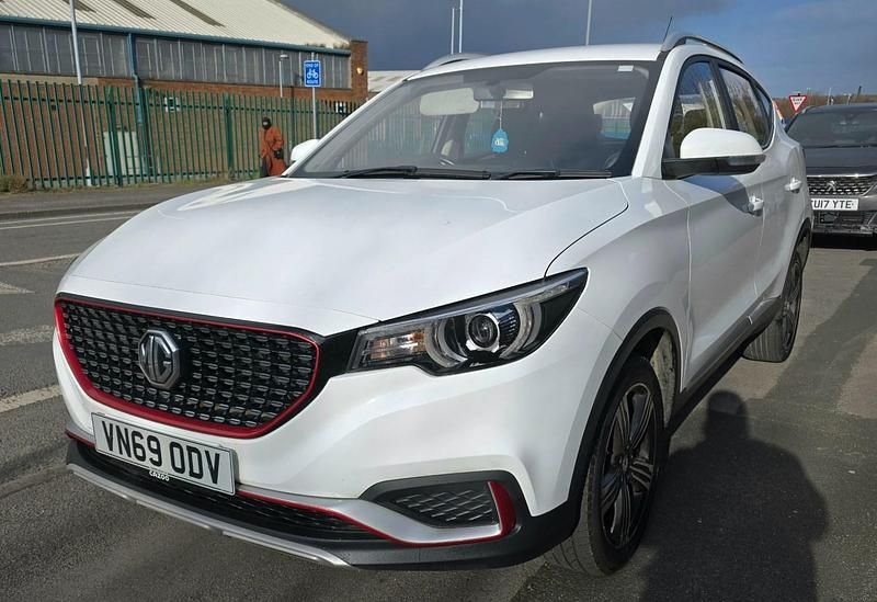 Used MG ZS 106 HP (77 kW) 2019 White SUV