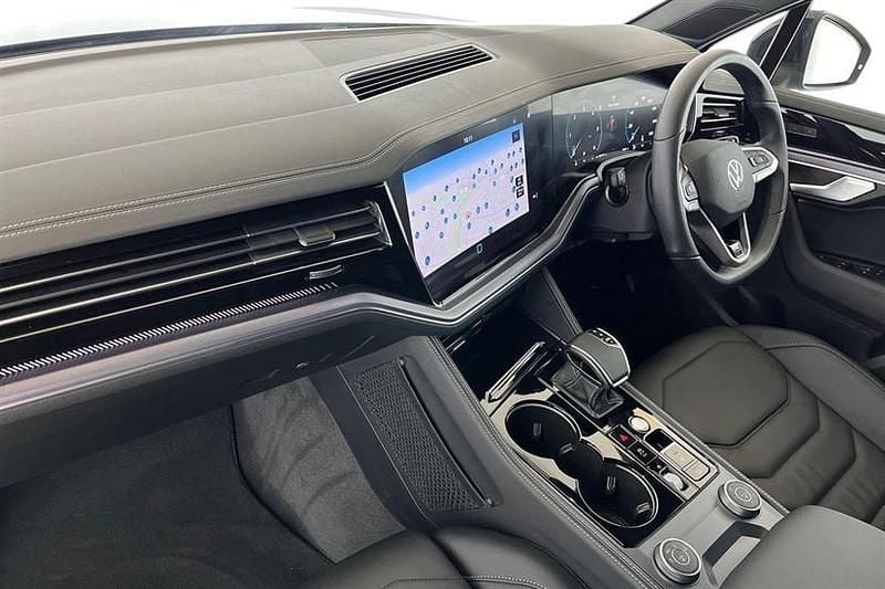 Used VW Touareg Black Edition 286 HP (210 kW) 2025 Grey SUV