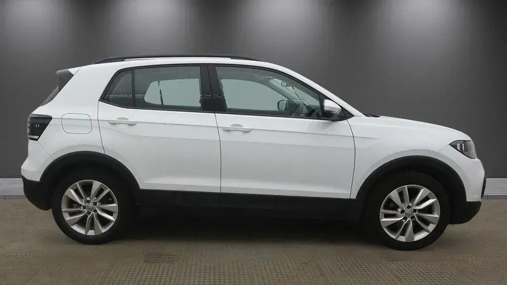 Used VW T-Cross SE 95 HP (69 kW) 2019 White SUV