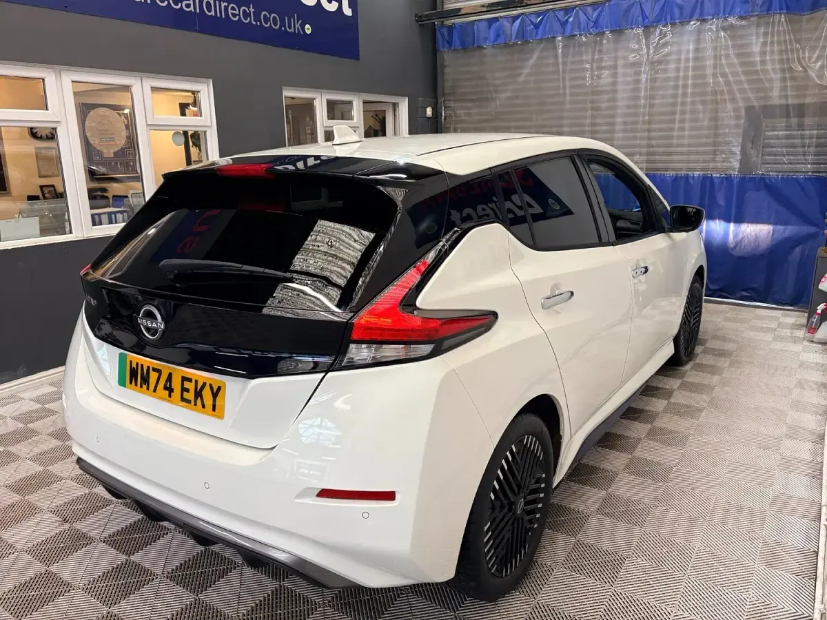 Used Nissan Leaf Shiro 110 kW (150 HP) 2024 White Hatchback