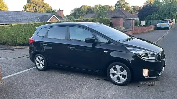 Used Kia Carens 2016 Black MPV