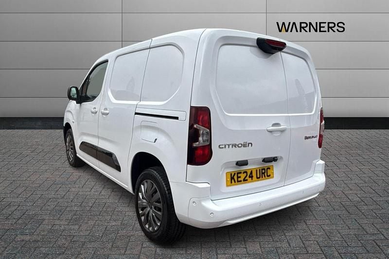 Used Citroën Berlingo 101 HP (74 kW) 2024 White MPV