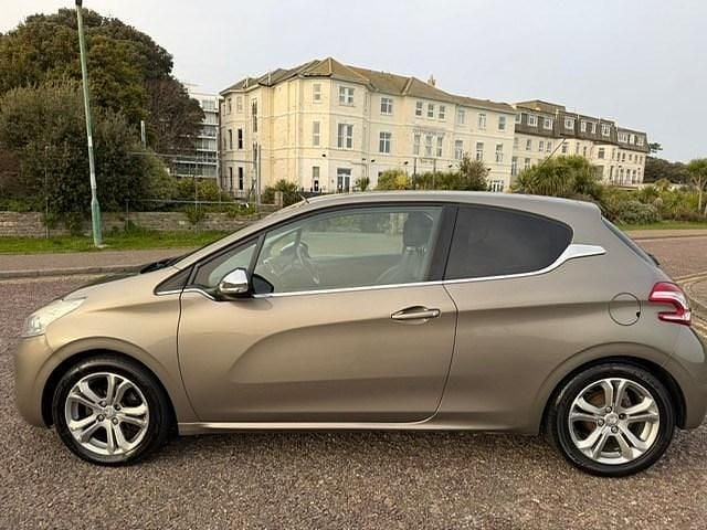 Used Peugeot 208 Allure 82 HP (60 kW) 2013 Grey Hatchback