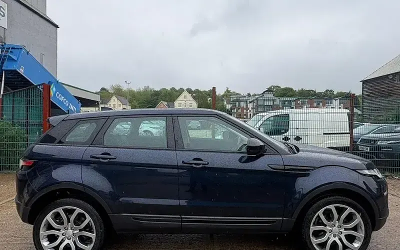 Used Land Rover Range Rover evoque SE 150 HP (110 kW) 2018 Hatchback
