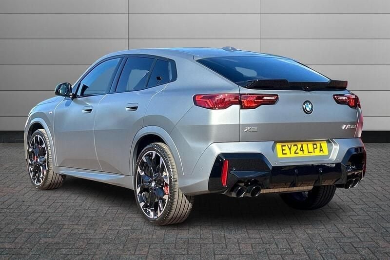 Begagnad BMW X2 Comfort Edition 296 HK (217 kW) 2024 Grå SUV