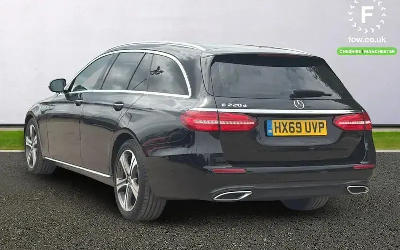 Used Mercedes E220 SE 194 HP (142 kW) 2019 Black Estate