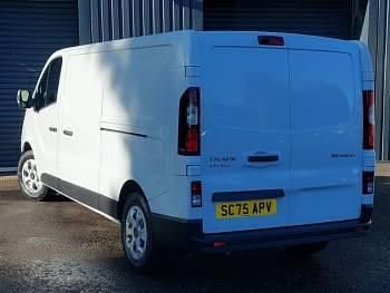 New Renault Trafic 2025 Solid  glacier white MPV
