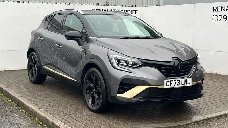 Used Renault Captur Bose Edition 142 HP (104 kW) 2023 Metallic  oyster grey  SUV