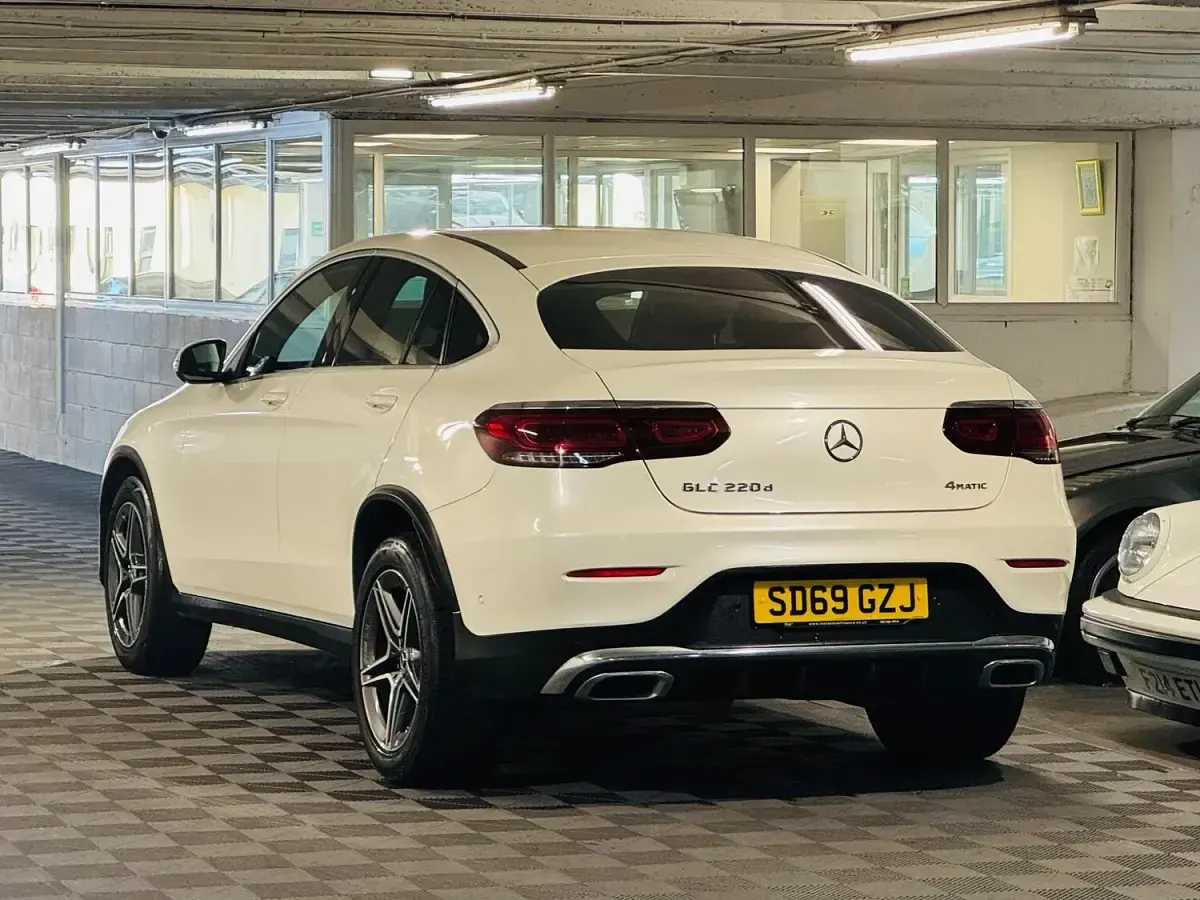 Used Mercedes GLC220 AMG line 2019 White SUV