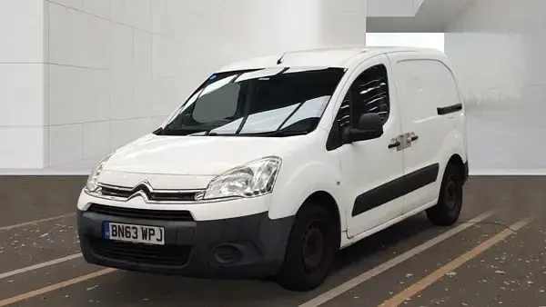 Used Citroën Berlingo 75 HP (55 kW) 2013 White MPV