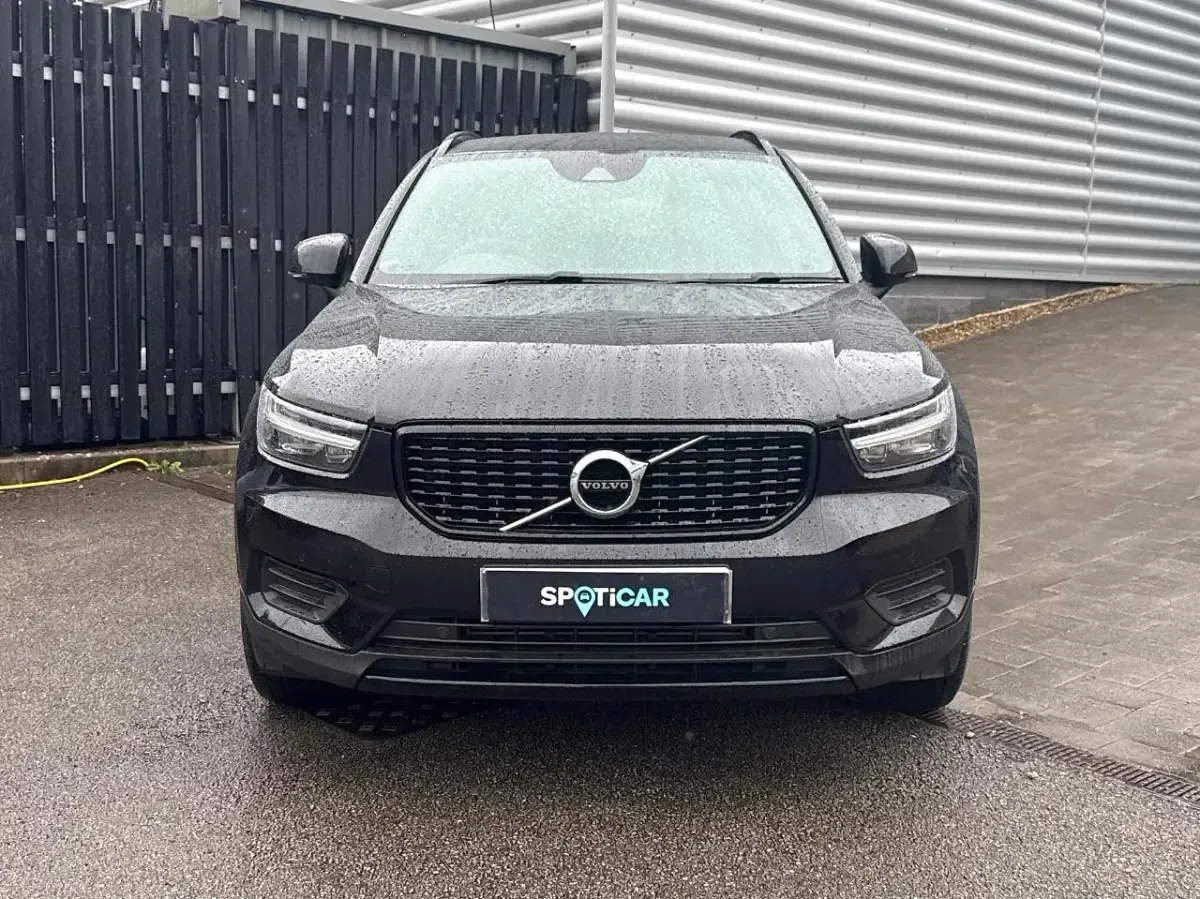 Used Volvo XC40 R-Design 161 HP (118 kW) 2021 Black SUV