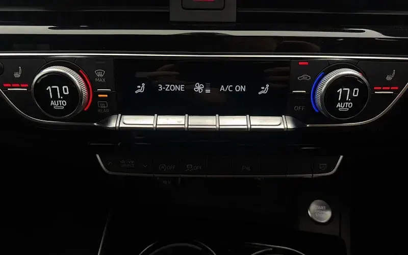 Used Audi A4 Black Edition 150 HP (110 kW) 2023 White Estate