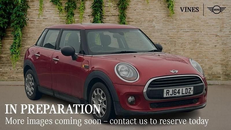 Used Mini ONE Hatch 101 HP (74 kW) 2014 Red Hatchback