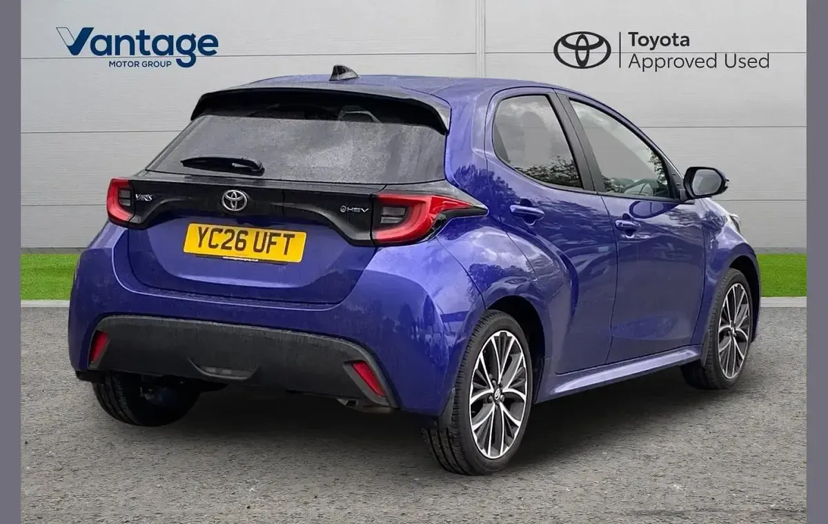 Used Toyota Yaris Design 113 HP (83 kW) 2026 Blue Hatchback