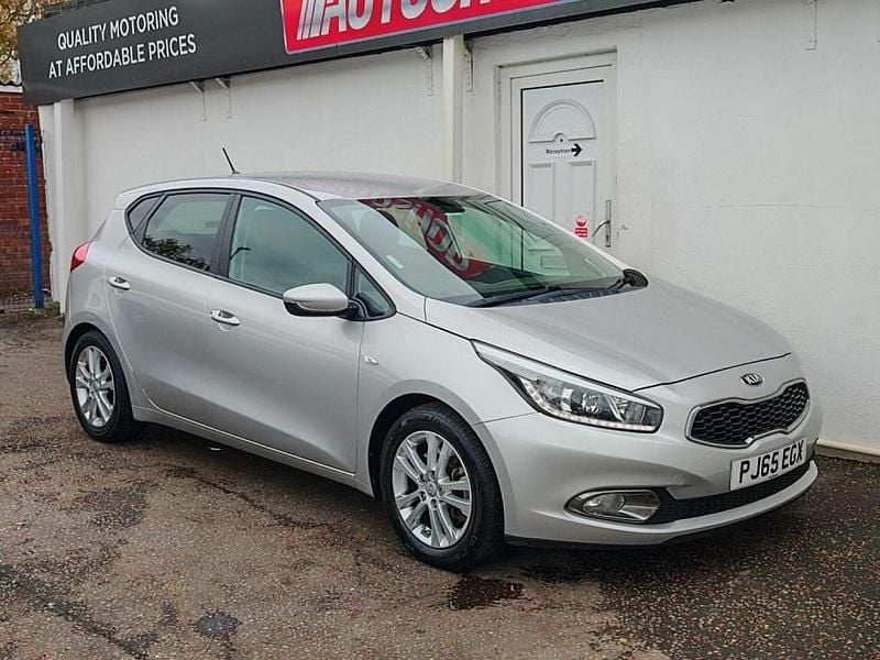 Silver Used 2015 Kia Ceed Hatchback | £4,295 (Good price) - Image 1/4