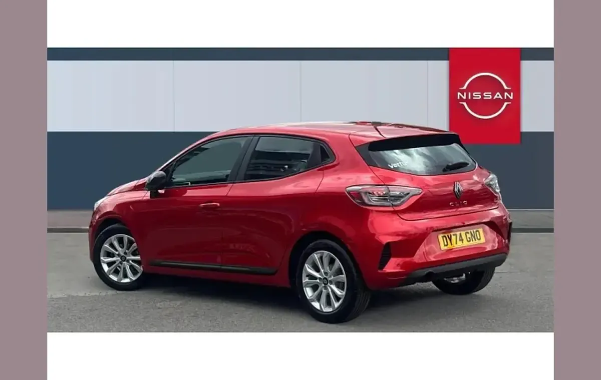 Used Renault Clio Evolution 88 HP (64 kW) 2024 Red Hatchback