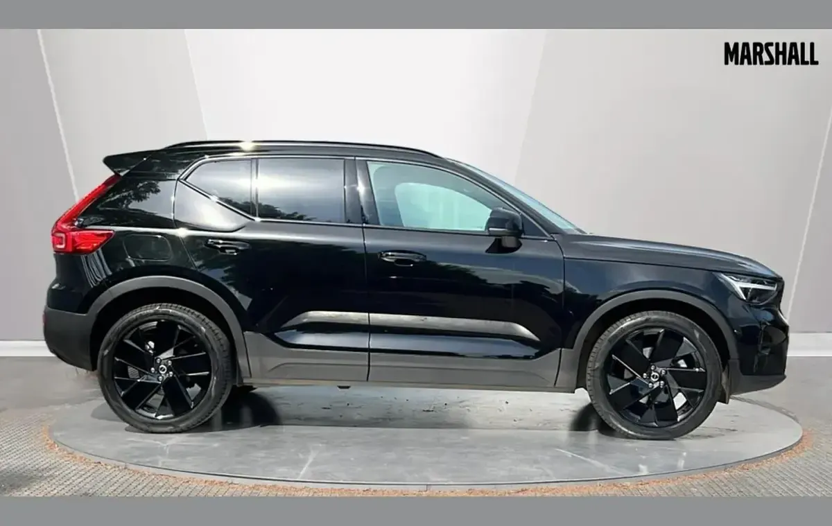 Used Volvo XC40 Plus 194 HP (142 kW) 2025 Black SUV
