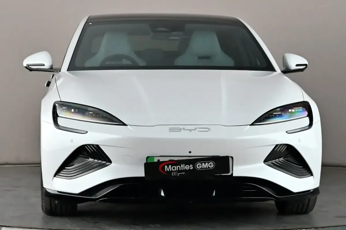 Used BYD Seal Design 230 kW (313 HP) 2025 White Sedan