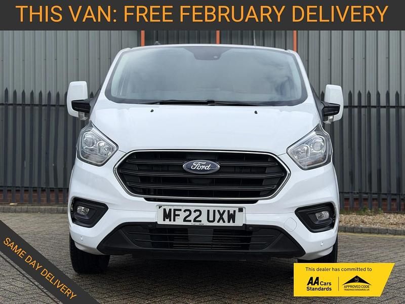 Used Ford Transit Custom Limited 130 HP (95 kW) 2022 White Van