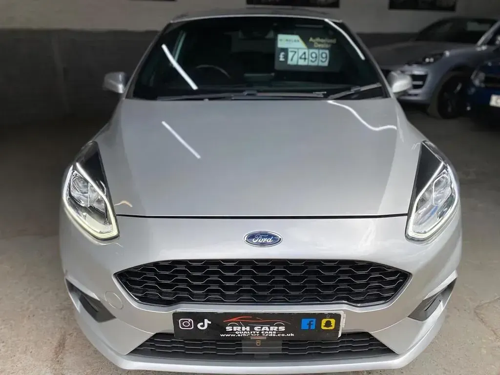 Used Ford Fiesta ST-Line 125 HP (91 kW) 2019 Silver Hatchback