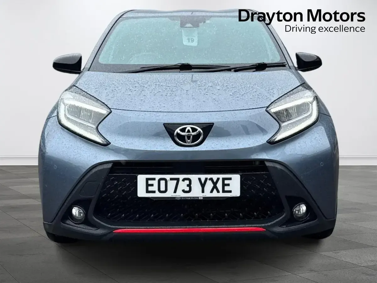 Used Toyota Aygo X 72 HP (52 kW) 2023 Grey SUV