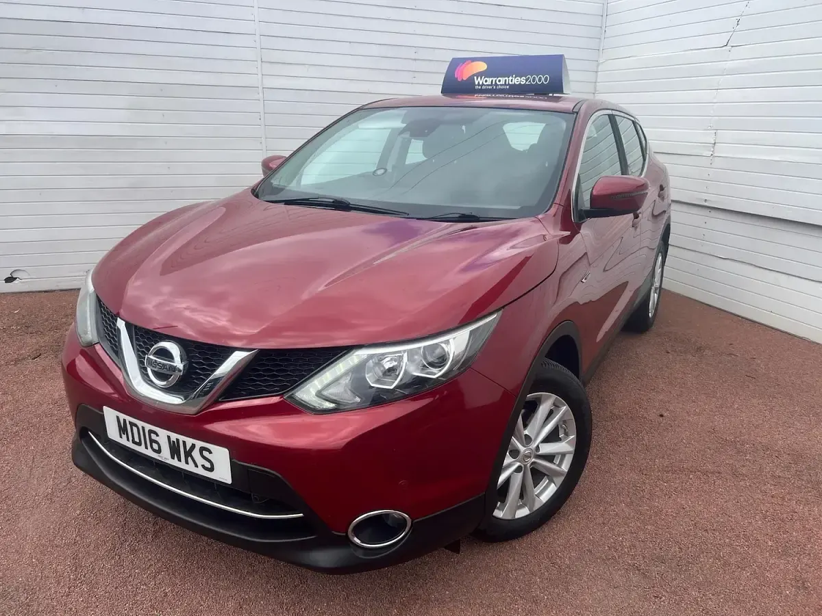 Used Nissan Qashqai Acenta 110 HP (80 kW) 2016 Red SUV