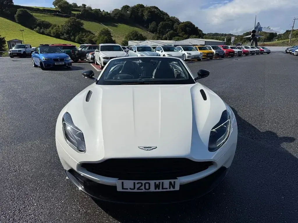 Used Aston Martin DB11 510 HP (375 kW) 2020 White Cabriolet