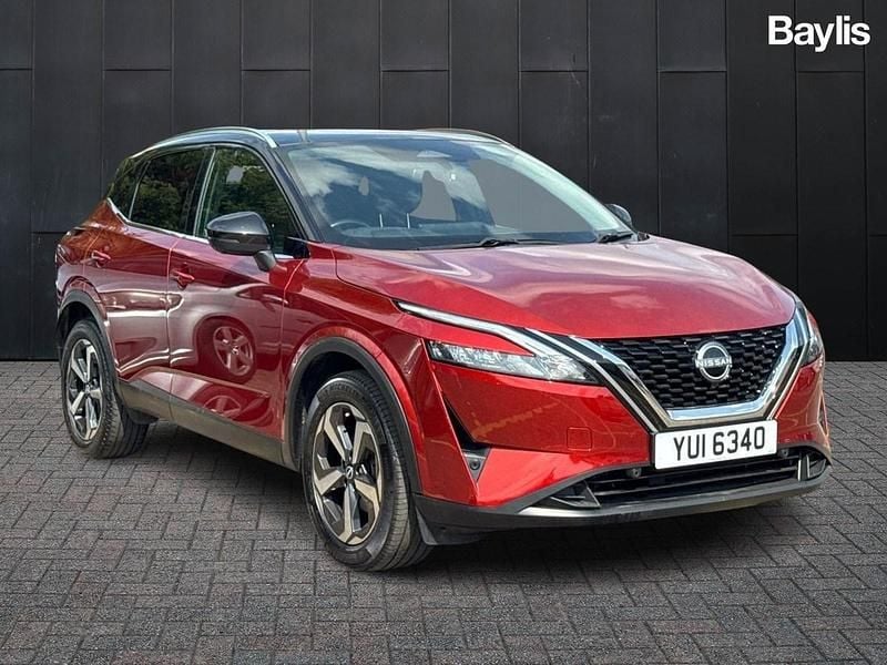 Red Used 2022 Nissan Qashqai N-Connecta SUV | £15,899 (Fair price) - Image 1/3