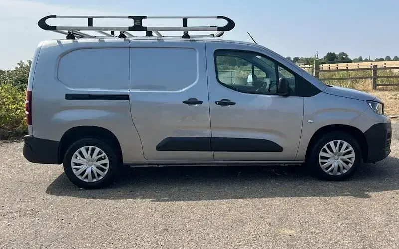 Used Peugeot Partner 131 HP (96 kW) 2021 Grey MPV