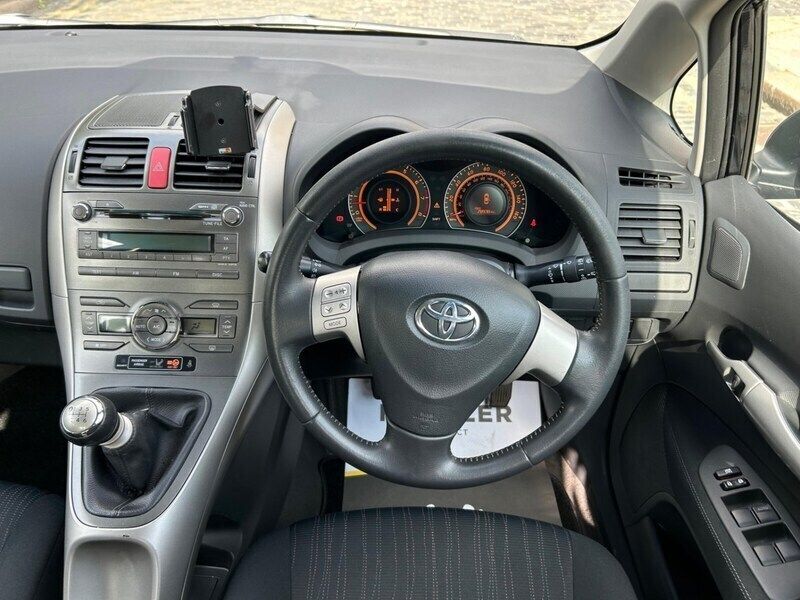 Image 2/4