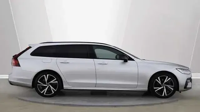 Used Volvo V90 R-Design 197 HP (144 kW) 2022 Estate