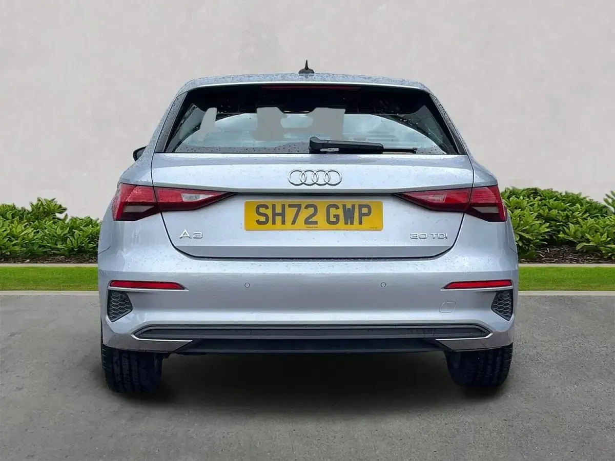 Used Audi A3 Advanced 116 HP (85 kW) 2022 Silver Sedan