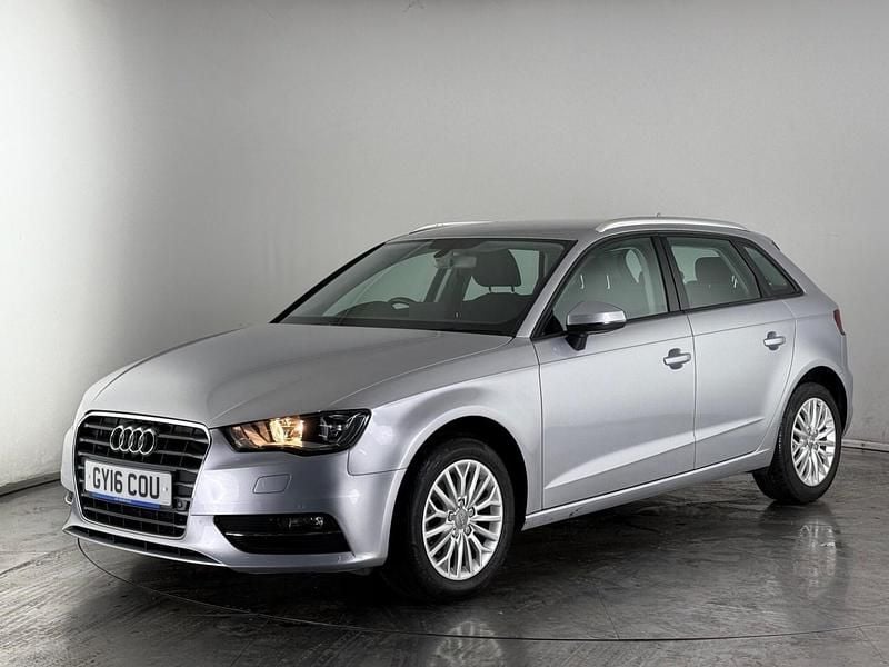 Used Audi A3 Sportback 184 HP (135 kW) 2015 Silver Hatchback