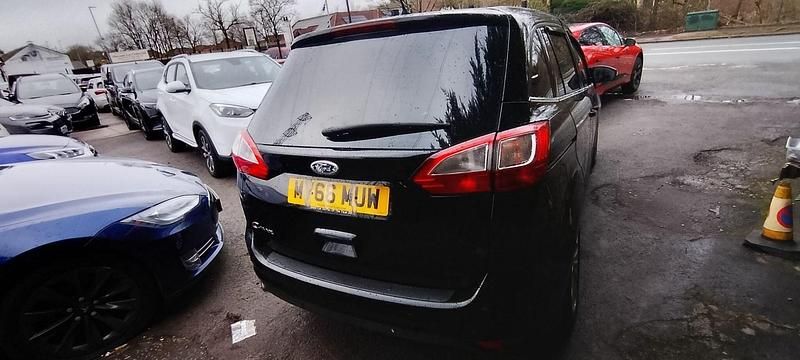 Used Ford Grand C-Max Titanium 120 HP (88 kW) 2016 Black MPV