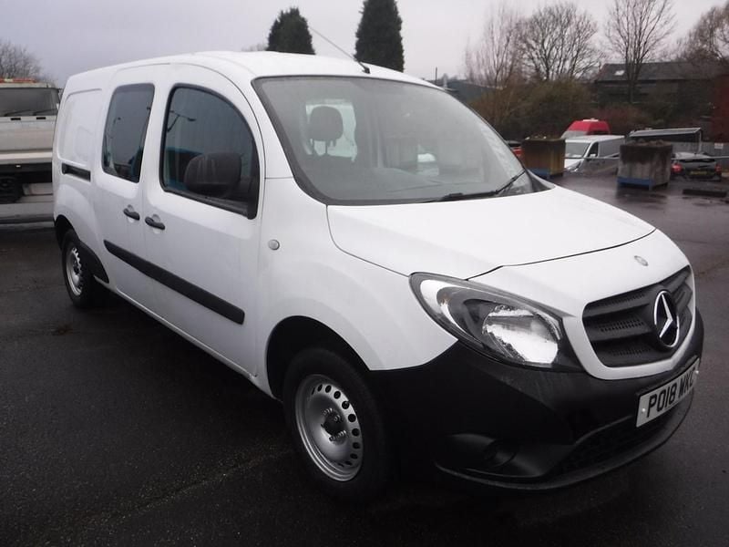 Used Mercedes Citan 109 90 HP (66 kW) 2018 White Estate