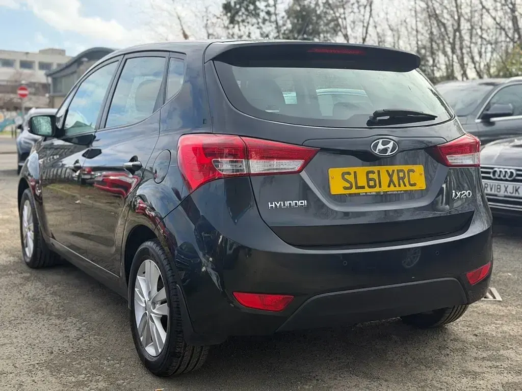 Used Hyundai ix20 Active 123 HP (90 kW) 2011 Black Hatchback