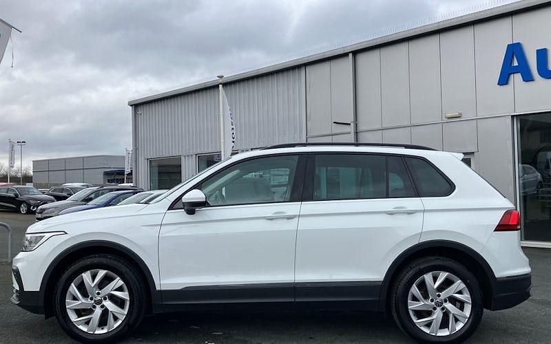 Usado VW Tiguan Life 150 HP (110 kW) 2023 SUV