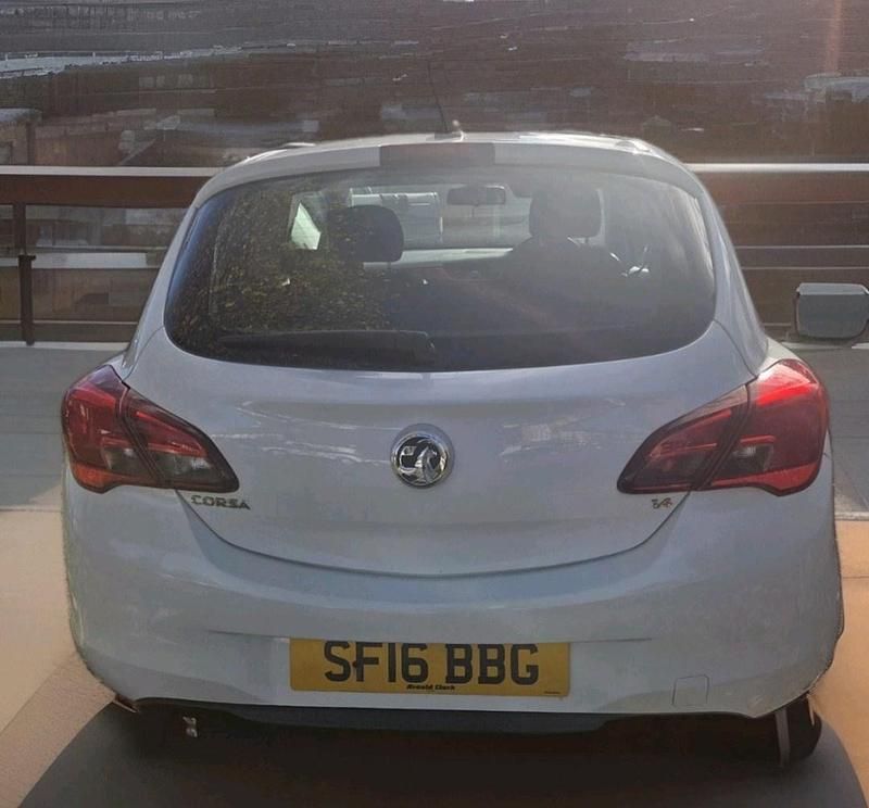 Used Vauxhall Corsa SRi 2016 White Hatchback