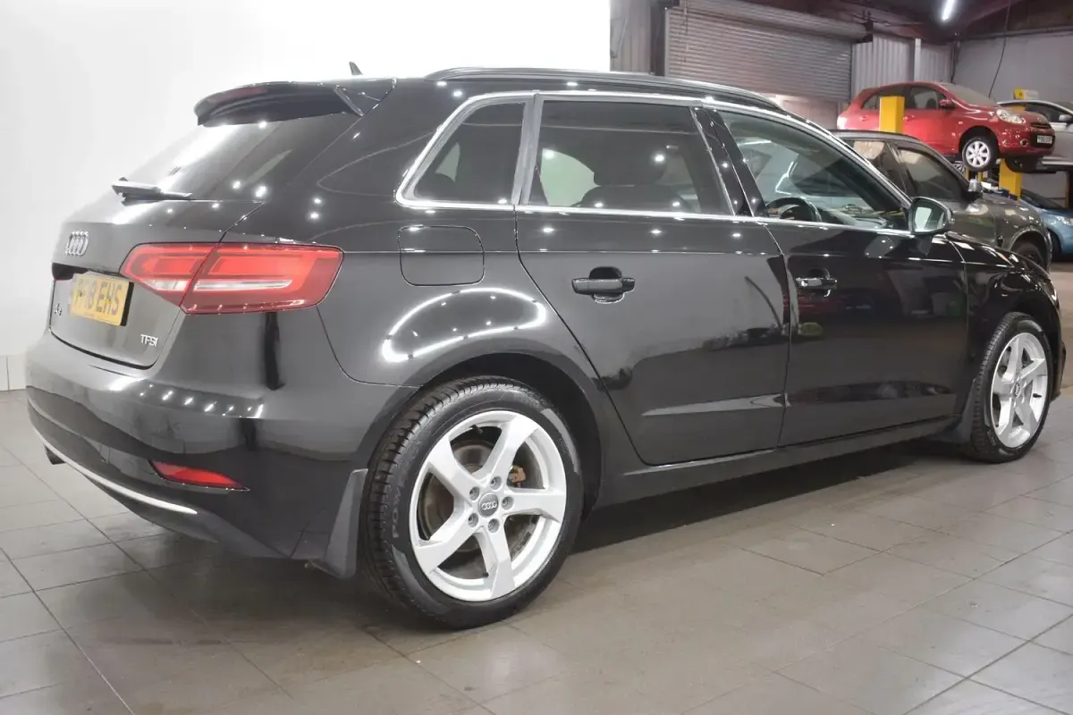 Used Audi A3 Sportback Sport 190 HP (139 kW) 2018 Black Hatchback