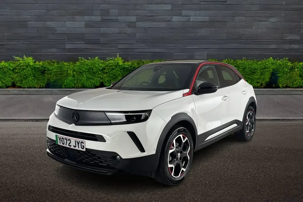 Used Vauxhall Mokka GS Line 100 kW (136 HP) 2023 White SUV