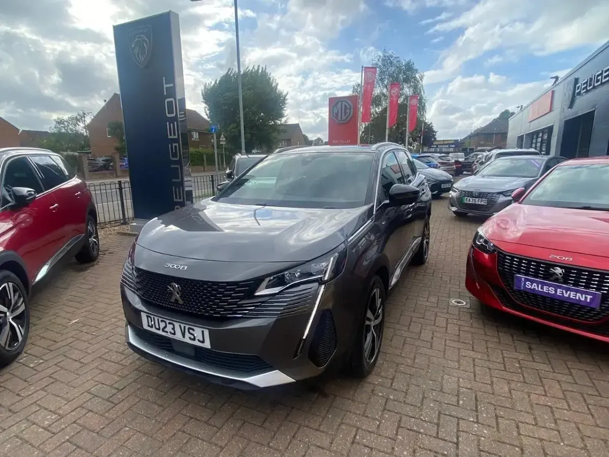 Used Peugeot 3008 GT 129 HP (94 kW) 2023 Grey SUV