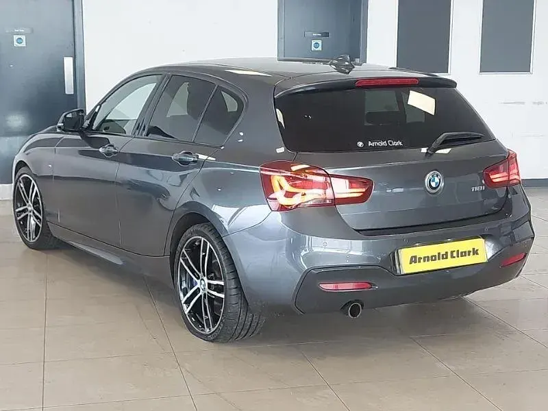 Używany BMW 118 Efficient Dynamics 136 KM (100 kW) 2019 Szary Hatchback