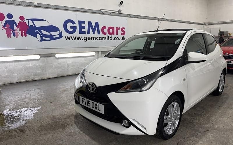 Used Toyota Aygo x-press 69 HP (50 kW) 2016 Hatchback