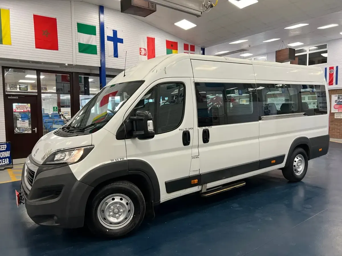 Used Peugeot Boxer Access 130 HP (95 kW) 2015 White Van