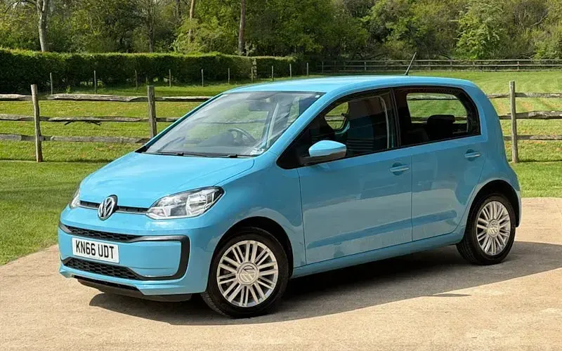 Used VW up! Move 60 HP (44 kW) 2018 Hatchback