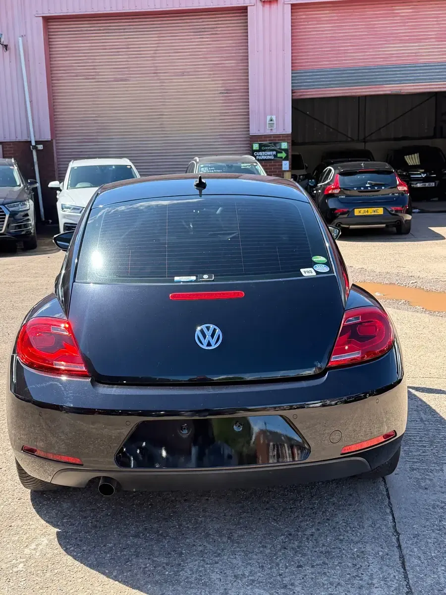 Used VW Beetle 105 HP (77 kW) 2015 Black Hatchback