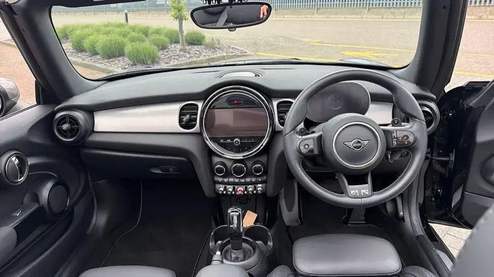 Usado Mini Cooper S Exclusive 176 HP (129 kW) 2022 Preto Citadino