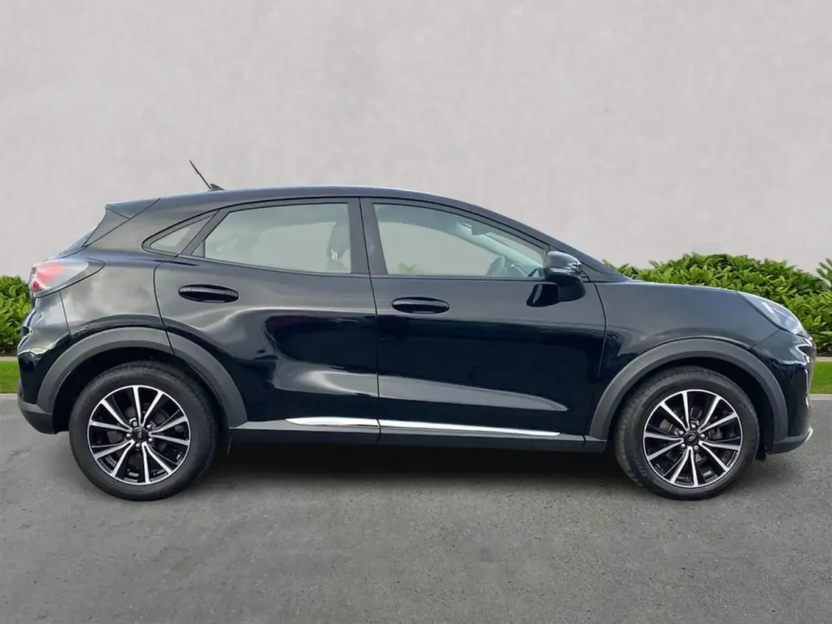 Second-hand Ford Puma Titanium 125 CP (91 kW) 2020 Negru SUV